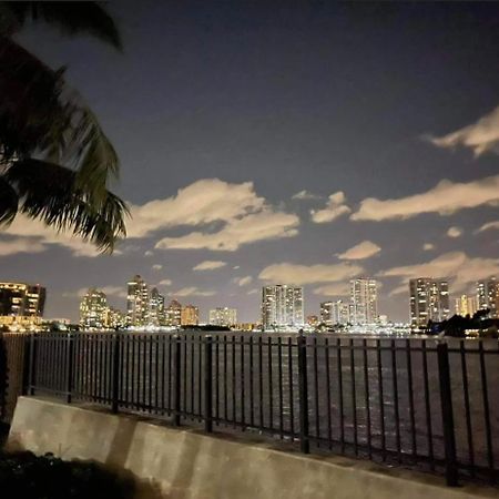 Le Frontenac Villa Sunny Isles Beach Eksteriør bilde